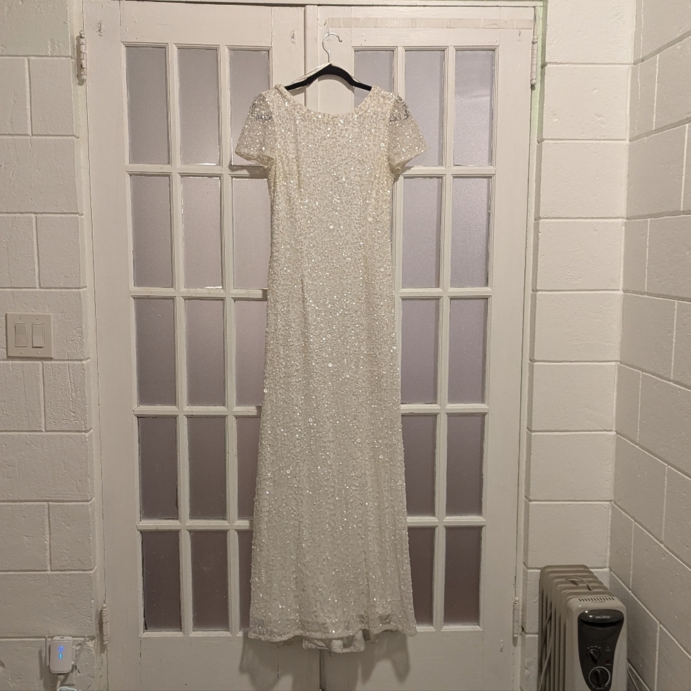 Wedding gown